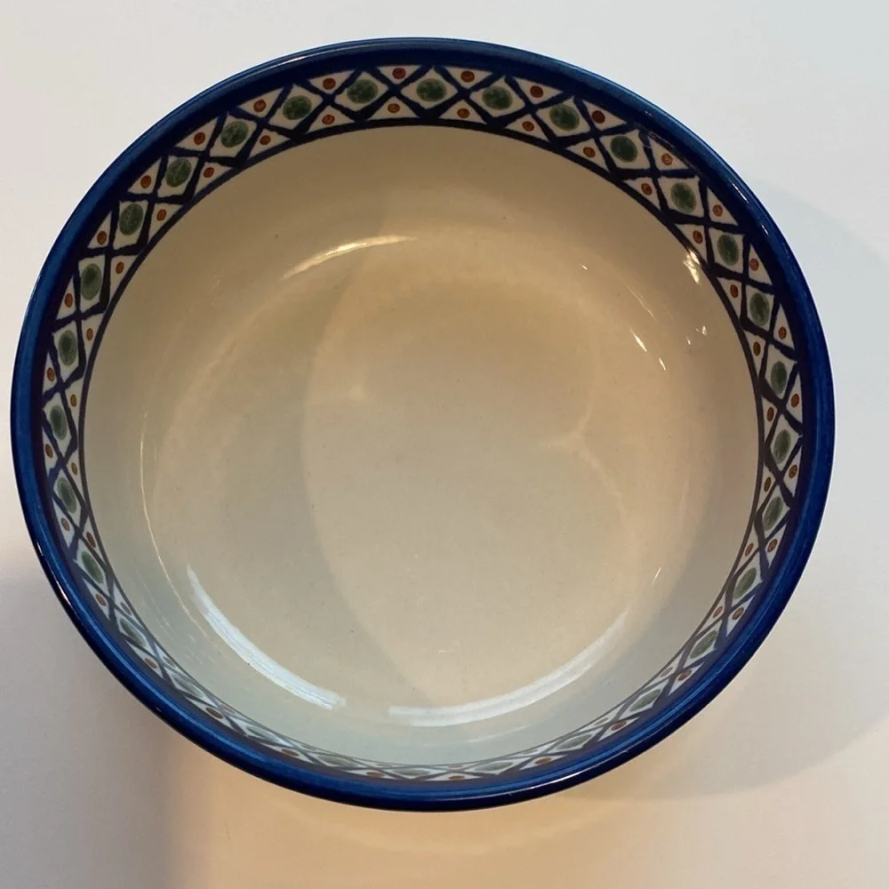 Boleslawiec ceramic serving bowl C 6. Hand made in Poland
